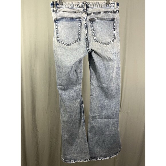 Wild Fable Women High-Rise Flare High Stretch Light Wash Jeans Size 14 - Picture 2 of 8